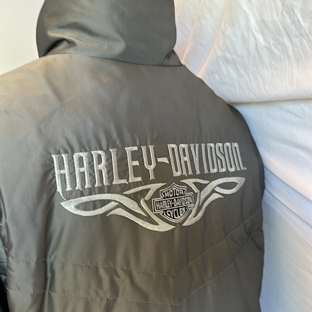 Ladies, Harley Davidson, jacket converts into vest, size L. Bundle and save!